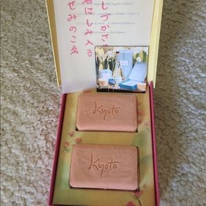 Kyoto Black Currant Plum Luxurious Soap Set